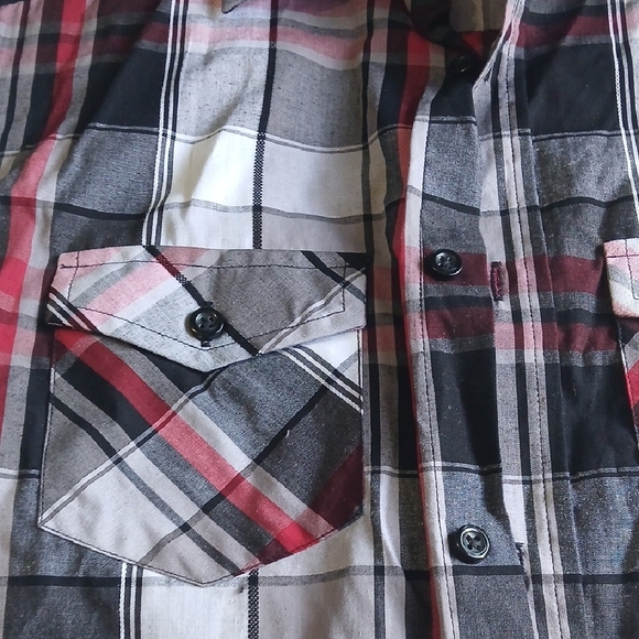 Airwalk Boy's Plaid Button-Down Shirt in Black, Gray & Red - Picture 3 of 5